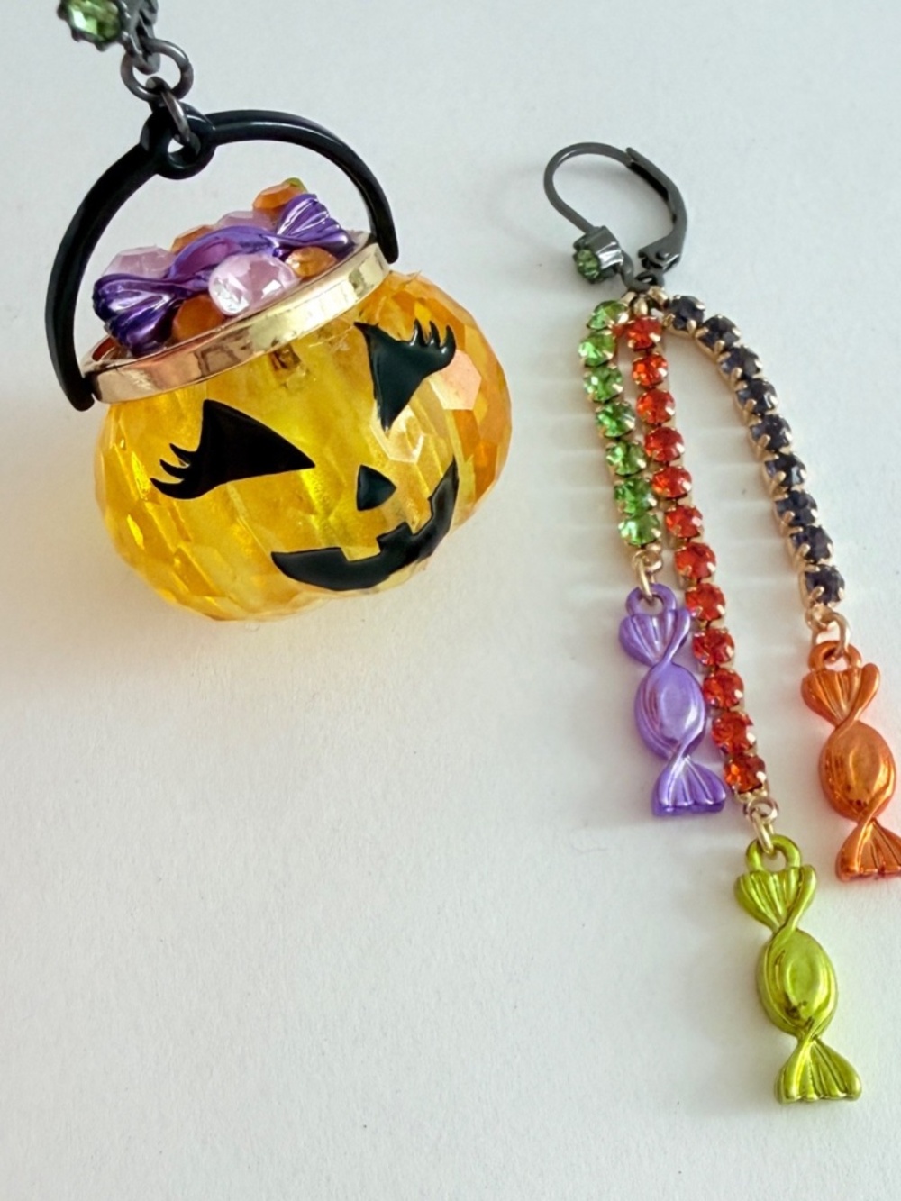 Betsey Johnson Trick Or Treat Pumpkin Lantern Bucket Candy Halloween Earrings